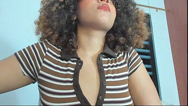 Snapshot of Ada_gales_ chatting on November 11, 2025, 4:45 am Ada gales online show from November 11, 2025, 4:45 am