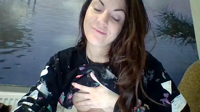 AliceTailor online show from January 5, 2026, 10:24 pm