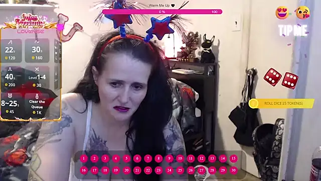 Snapshot of Demonicmiss chatting on May 25, 2026, 12:22 pm Demonicmiss online show from May 25, 2026, 12:22 pm