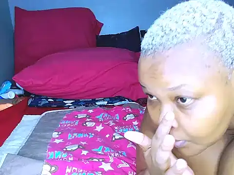 Snapshot of fatafricanqueen chatting on January 31, 2026, 8:40 pm fatafricanqueen online show from January 31, 2026, 8:40 pm