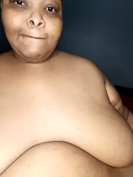 Snapshot of fatafricanqueen chatting on February 28, 2026, 9:16 pm fatafricanqueen online show from February 28, 2026, 9:16 pm