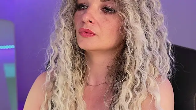 Amerabelle 23 online show from March 12, 2025, 12:04 pm