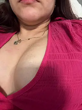 Snapshot of ZUCAAT chatting on May 21, 2026, 12:56 pm ZUCAAT online show from May 21, 2026, 12:56 pm