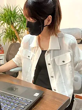 Annabody online show from November 7, 2025, 8:36 am