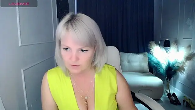 Snapshot of Juarnea chatting on April 3, 2026, 7:06 am Juarnea online show from April 3, 2026, 7:06 am