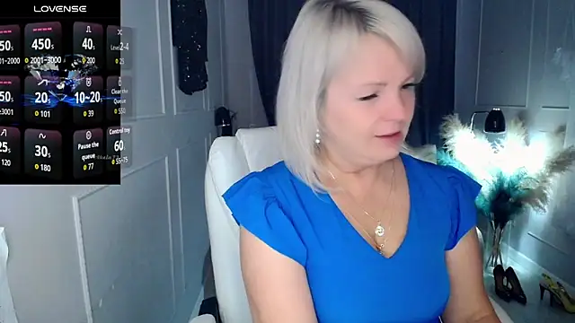 Snapshot of Juarnea chatting on April 11, 2026, 5:01 am Juarnea online show from April 11, 2026, 5:01 am