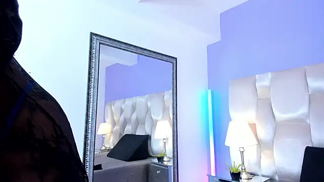 dirtyvictoria online show from October 21, 2025, 12:17 pm