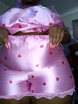 Snapshot of CocoBootyyy chatting on November 13, 2025, 3:27 am CocoBootyyy online show from November 13, 2025, 3:27 am