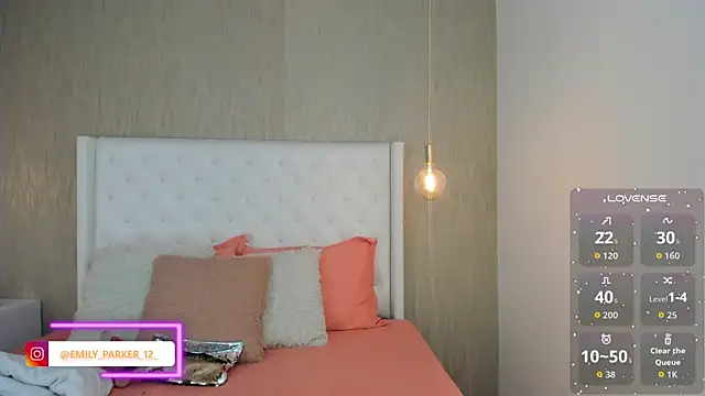 Snapshot of emily_parkerr chatting on February 4, 2026, 1:28 pm emily parkerr online show from February 4, 2026, 1:28 pm