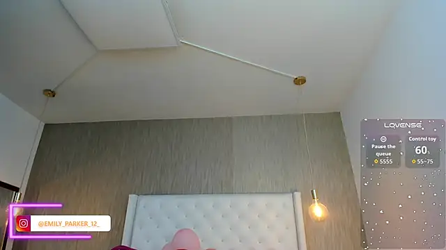 Snapshot of emily_parkerr chatting on February 21, 2026, 2:29 pm emily parkerr online show from February 21, 2026, 2:29 pm