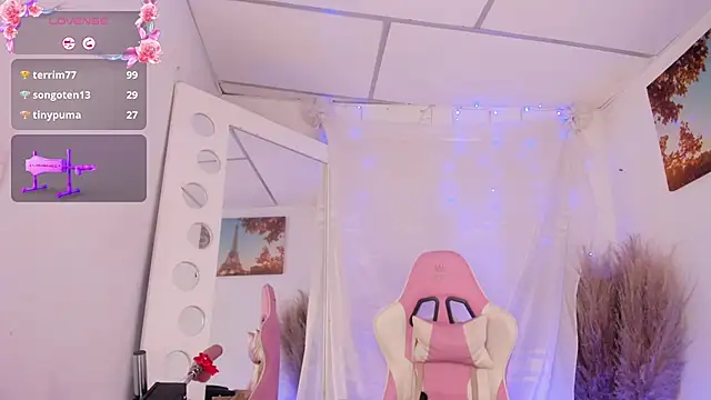 Lissa petite online show from December 22, 2024, 8:05 am