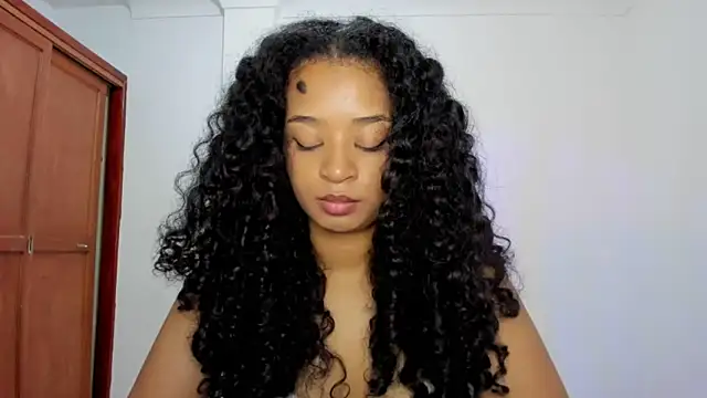 avellanatammy online show from November 28, 2025, 2:25 am