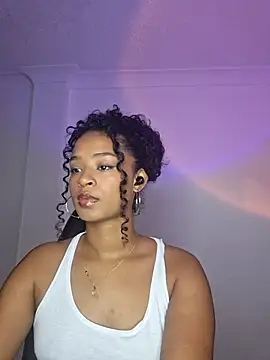 Snapshot of avellanatammy chatting on March 5, 2026, 2:18 am avellanatammy online show from March 5, 2026, 2:18 am