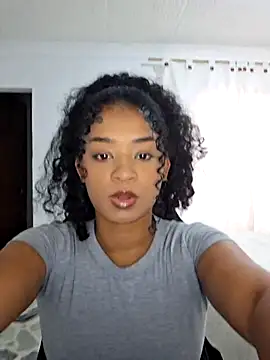 avellanatammy online show from June 26, 2026, 8:24 pm