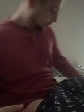 justinj27 online show from February 8, 2025, 1:22 pm