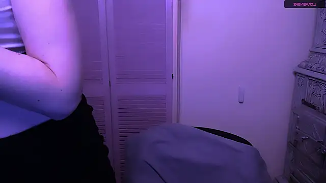 AmandaSell online show from January 1, 2025, 3:57 pm