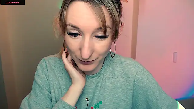 AmandaSell online show from October 18, 2025, 7:31 am