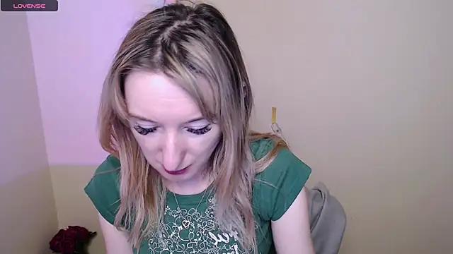 AmandaSell online show from June 14, 2026, 7:43 am