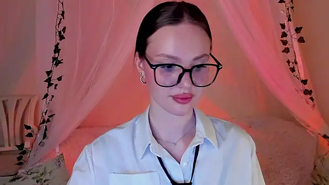 MishkaMe online show from December 5, 2024, 5:17 pm