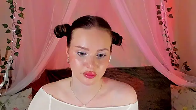 MishkaMe online show from December 25, 2024, 7:24 pm