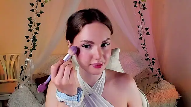 MishkaMe online show from November 4, 2025, 4:50 pm