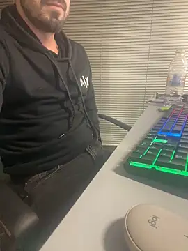 Snapshot of giorgakaci69 chatting on February 10, 2026, 10:14 pm giorgakaci69 online show from February 10, 2026, 10:14 pm