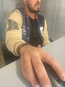 Snapshot of giorgakaci69 chatting on February 23, 2026, 11:40 am giorgakaci69 online show from February 23, 2026, 11:40 am