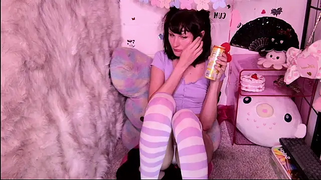 Snapshot of SweetLaumina chatting on March 13, 2026, 8:48 pm SweetLaumina online show from March 13, 2026, 8:48 pm