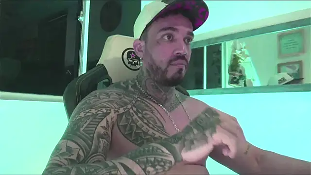 Angel sex latin online show from December 31, 2024, 9:21 am