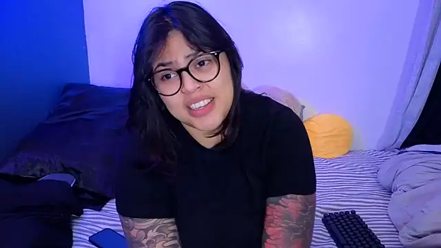 miacanela xo online show from May 23, 2026, 2:50 am