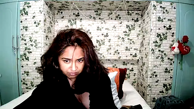 Cute Indian00 online show from January 12, 2025, 10:54 pm