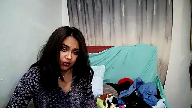 Cute Indian00 online show from February 3, 2025, 4:04 am