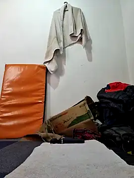 Snapshot of lombarlana-89 chatting on February 10, 2025, 6:24 pm lombarlana-89 online show from February 10, 2025, 6:24 pm