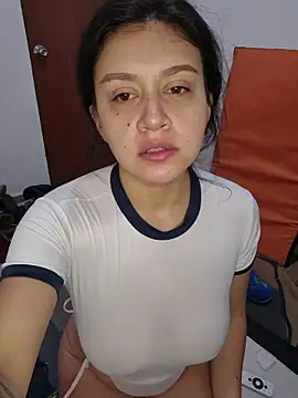 Snapshot of lombarlana-89 chatting on December 16, 2025, 12:54 pm lombarlana-89 online show from December 16, 2025, 12:54 pm