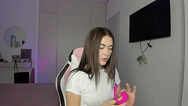 Snapshot of Shineel chatting on December 16, 2025, 2:49 am Shineel online show from December 16, 2025, 2:49 am