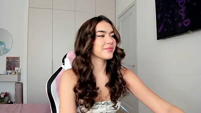 Snapshot of Shineel chatting on February 20, 2026, 7:32 am Shineel online show from February 20, 2026, 7:32 am