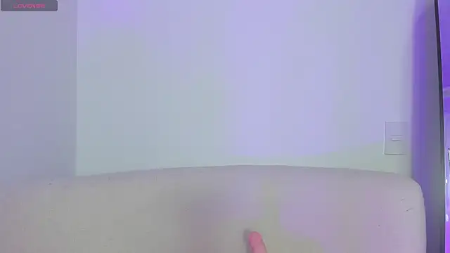 Snapshot of 1m_megan chatting on October 26, 2025, 3:12 am 1m megan online show from October 26, 2025, 3:12 am