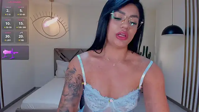 NicoleSanz  online show from January 17, 2025, 5:51 pm