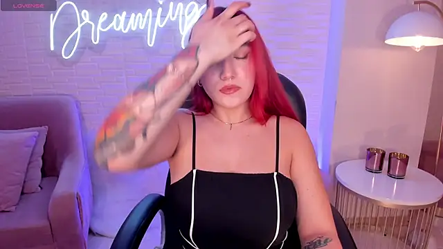 Snapshot of ViolettCastel chatting on February 3, 2025, 7:42 pm ViolettCastel online show from February 3, 2025, 7:42 pm