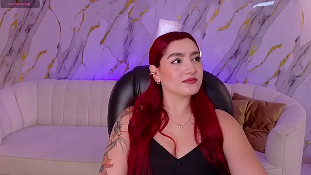 Snapshot of ViolettCastel chatting on December 20, 2025, 8:16 pm ViolettCastel online show from December 20, 2025, 8:16 pm