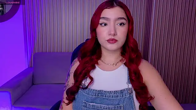 Snapshot of ViolettCastel chatting on January 12, 2026, 6:46 pm ViolettCastel online show from January 12, 2026, 6:46 pm