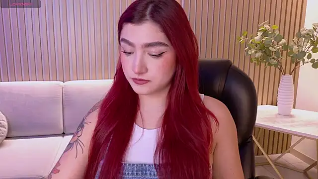 Snapshot of ViolettCastel chatting on February 24, 2026, 7:34 pm ViolettCastel online show from February 24, 2026, 7:34 pm