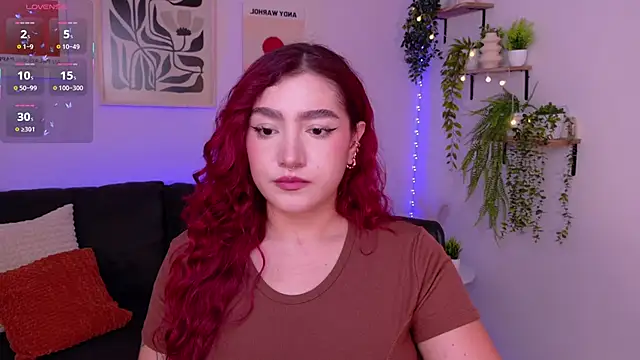 Snapshot of ViolettCastel chatting on April 9, 2026, 7:41 pm ViolettCastel online show from April 9, 2026, 7:41 pm