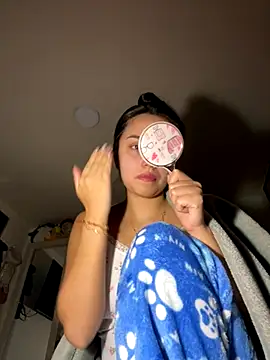 Kimmymadison- online show from October 15, 2025, 9:04 pm