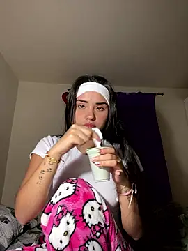 Snapshot of Kimmymadison- chatting on January 13, 2026, 4:51 am Kimmymadison- online show from January 13, 2026, 4:51 am
