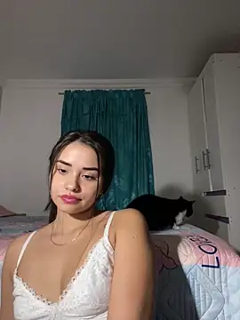 Snapshot of Kimmymadison- chatting on March 7, 2026, 1:57 am Kimmymadison- online show from March 7, 2026, 1:57 am