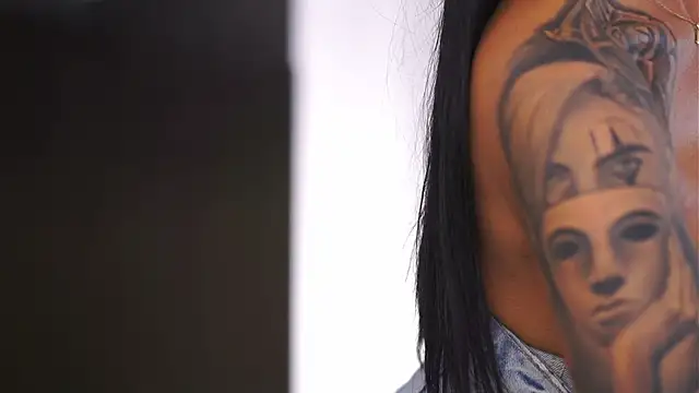 RaquelleVon online show from January 12, 2025, 10:01 pm