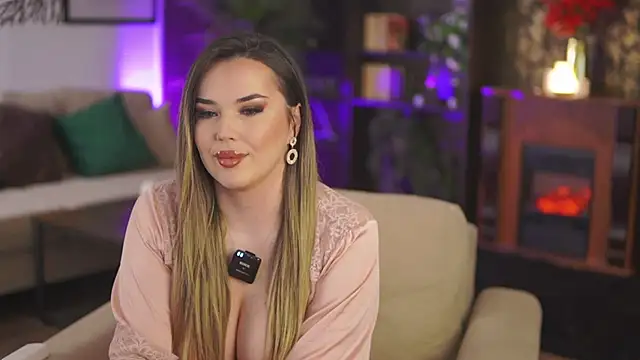 Snapshot of EvaSunderland chatting on March 15, 2025, 9:38 pm EvaSunderland online show from March 15, 2025, 9:38 pm