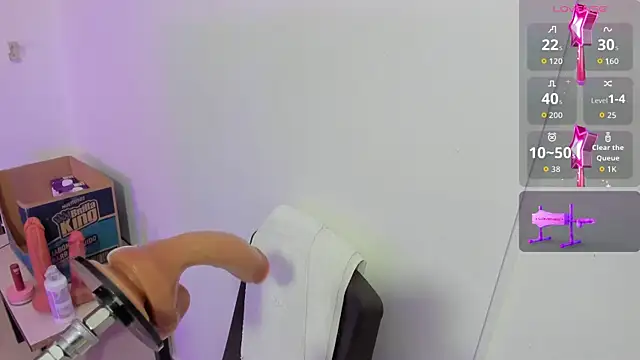 lola clit online show from November 7, 2025, 12:05 pm