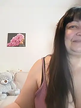 Snapshot of Women-pleasures chatting on February 4, 2026, 8:09 am Women-pleasures online show from February 4, 2026, 8:09 am